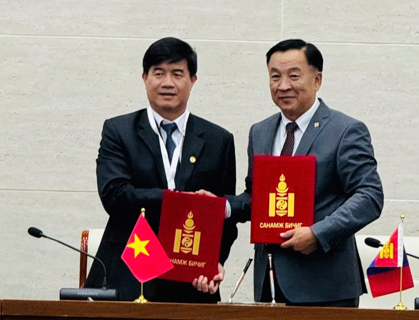 UBND tỉnh Đắk Lắk và Chính quyền tỉnh Orkhon (Mông Cổ) ký kết Bản ghi nhớ hợp tác giai đoạn 2024 - 2028